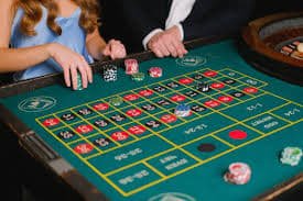 darahoki live roulette wheel spinning during active gameplay